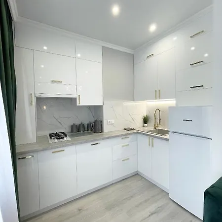 Luxury Emerald Apartments Irpin Exterior photo