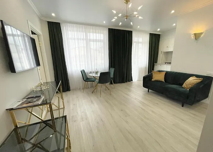 Luxury Emerald Apartments