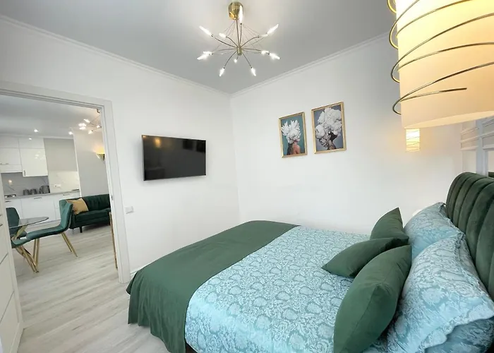 Luxury Emerald Apartments