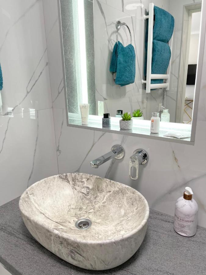 Luxury Emerald * إربين