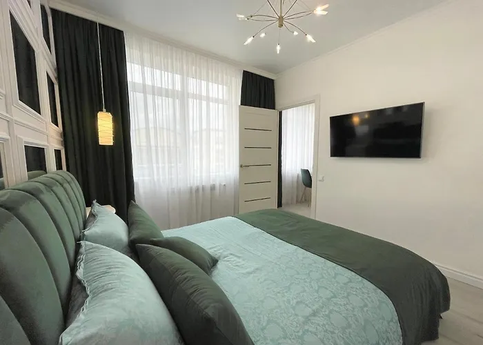 Luxury Emerald Apartments